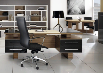 Выбираем правильный офисный стол и советы