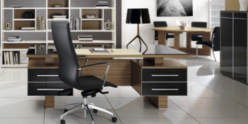 Выбираем правильный офисный стол и советы