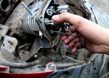 Как провести ремонт или замену поршневой на скутере корректно?