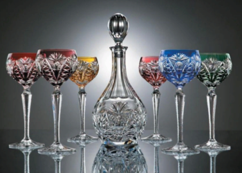 Bohemian crystal: advantages and manufacture