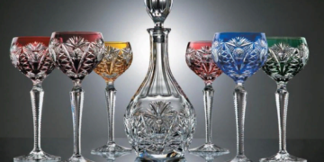 Bohemian crystal: advantages and manufacture