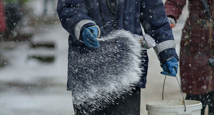 Противогололедные реагенты: требования и виды