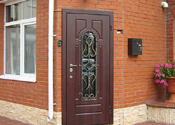 Требования к уличным металлическим дверям и их монтаж