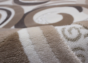 Достоинства и советы по уходу за акриловыми коврами