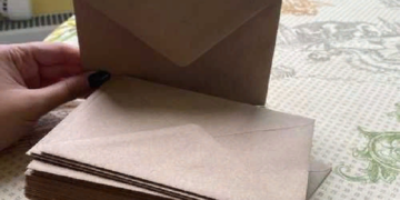 Конверты из крафтовой бумаги: достоинства и изготовление