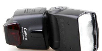 Как правильно выбрать вспышку для фотоаппарата: основные критерии