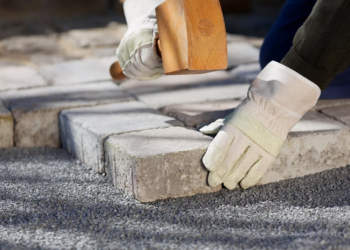 Як правильно виконати укладку тротуарноЇ плитки