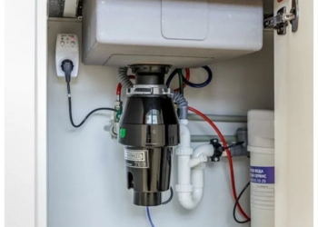 Измельчители для кухонных моек: достоинства и выбор