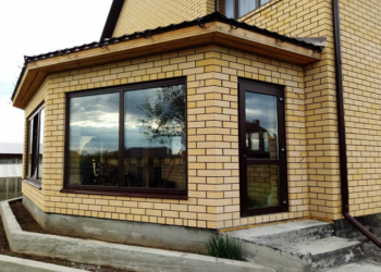 Как выбирать пластиковые окна для коттеджа и советы