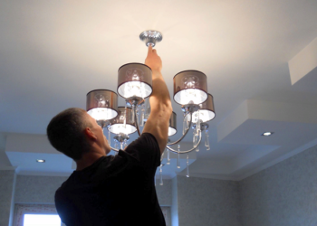 Как правильно установить и подключить люстру