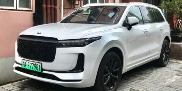 Главные преимущества и особенности электромобилей Li One