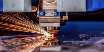 Лазерная резка металла: технология, правила и этапы