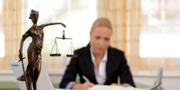 Обращение к адвокатам: что нужно знать и советы