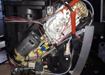 Кофемашина DeLonghi не греет воду: причины и их устранение