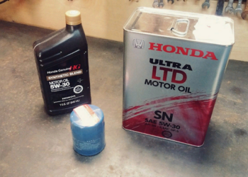 Как выбирать и где выгодно покупать моторное масло