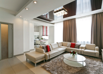 Натяжной потолок для гостиной: выбор и установка