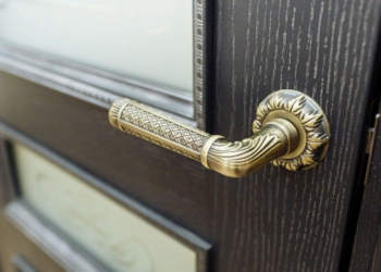 Как правильно установить дверную ручку: на что обратить внимание