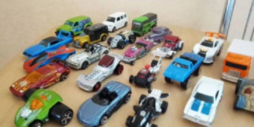 Игрушки от Hot Wheels: разновидности и выбор