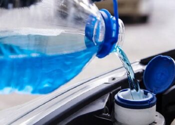 Омивач для скла автомобіля: переваги та як обирати