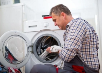 Барабан стиральной машины не крутится, но машина работает: причины и решения