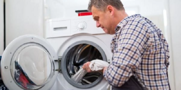 Барабан стиральной машины не крутится, но машина работает: причины и решения