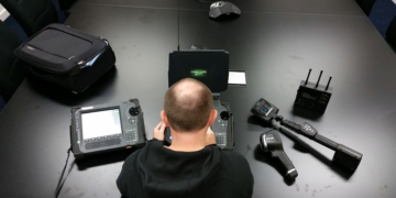 Эффективные варианты защиты от прослушки и жучков