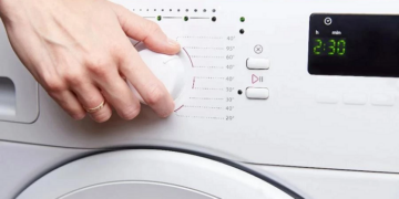 Поява плям іржі на одязі після прання: можливі причини та ремонт пральних машин