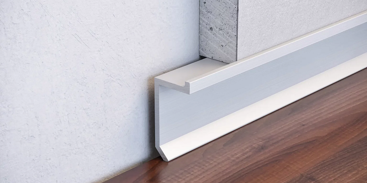 Зачем применяют скрытый плинтус в интерьере и советы