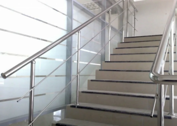 Особенности изготовления лестницы из нержавейки и монтаж