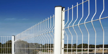 Особенности 3D забора и правила его монтажа