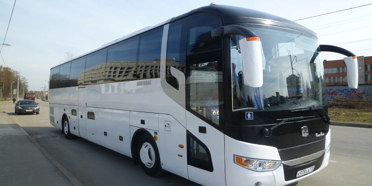 Трансфер на автобусе: достоинства и условия перевозок