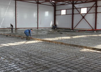 Правила и этапы укладки промышленных бетонных полов