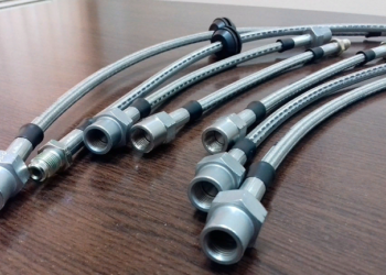 Тормозной шланг автомобиля: разновидности и советы по выбору