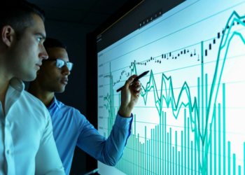 Финансовый аналитик: особенности работы и несколько обязанностей