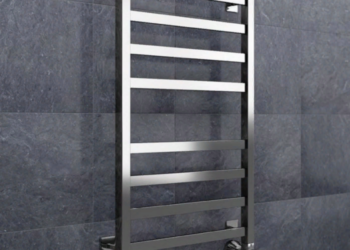 Водяной полотенцесушитель: виды, достоинства и установка