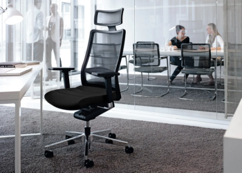 Кресло для персонала: требования, виды и советы по выбору