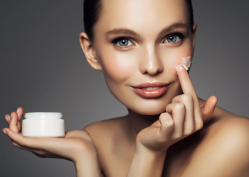 Вибір професійної косметики для обличчя та її основні переваги