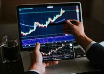 Платформа для інвесторів: чим може допомогти та переваги