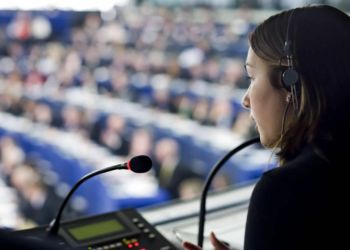 Устный перевод: особенности, понятие и требования