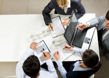 Эффективное управление компанией: выбор лучшей программы