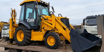 Экскаватор-погрузчик Sinomach и его главные преимущества