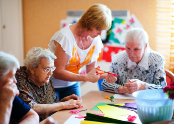 Пансіонат для літніх людей: особливості та переваги