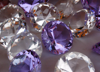 Precious stones by Reuven Veksler: advantages and features