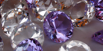 Precious stones by Reuven Veksler: advantages and features