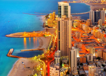 Ajman walking tour: top tourist attractions and landmarks