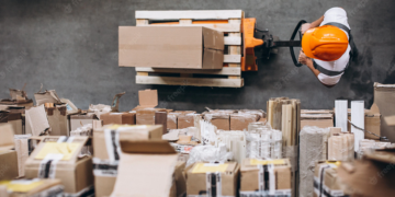 Аутсорсінг вантажників на склад у Києві: корисна послуга для бізнесу