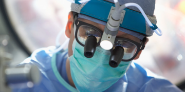 Клініка нейрохірургії: переваги, можливості и особливості