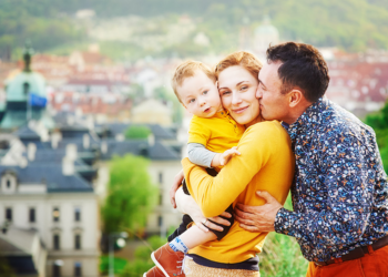 Как найти работу в Польше семейной паре с ребенком