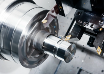 Особенности и правила токарной обработки металлов от КОМКОР