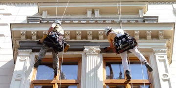 Технология выполнения окрашивания фасада и советы